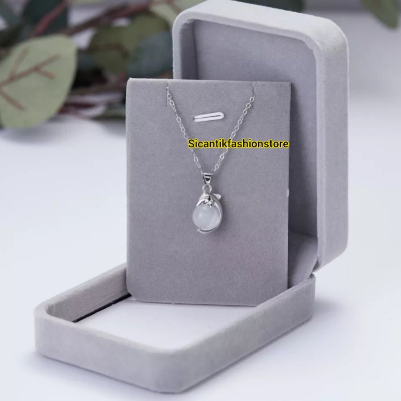 Kalung Titanium liontin lumba-lumba bola kristal Fashion wanita terlaris anti Karat Perhiasan wanita