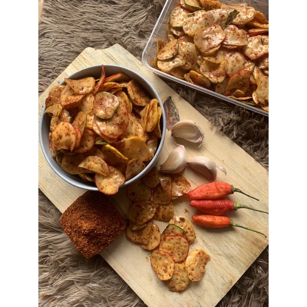 

kripik seblak / krupuk seblak / krupuk seblak bantet / krupuk seblak pedas / krupuk seblak daun jeruk
