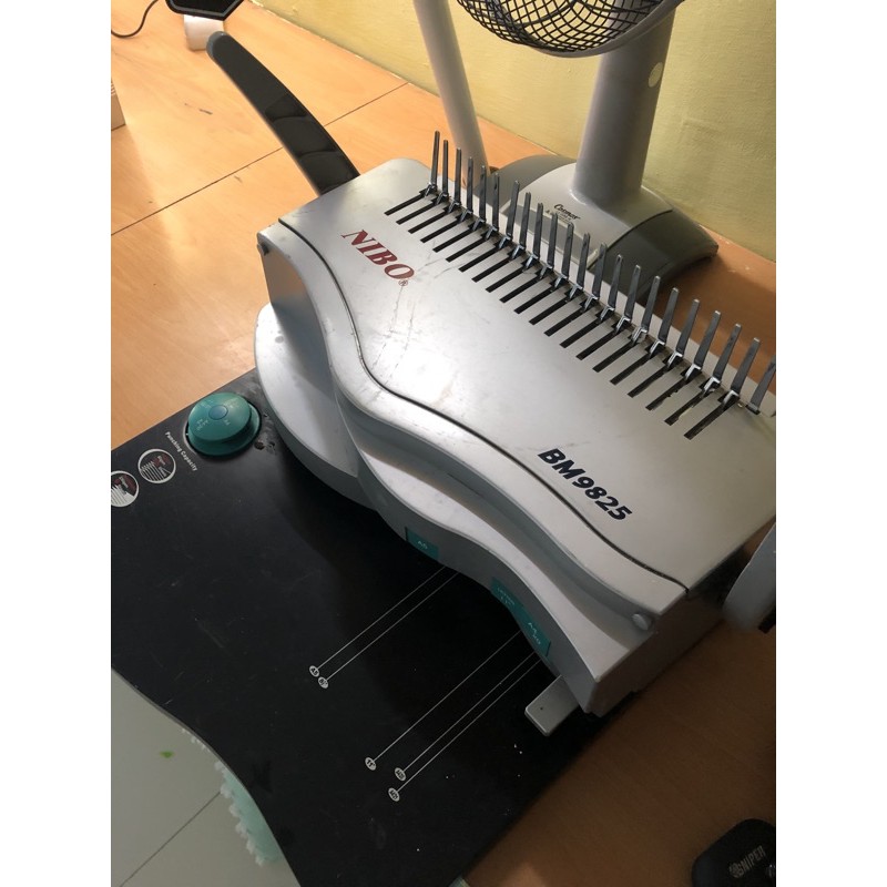 

Mesin jilid binder plastik