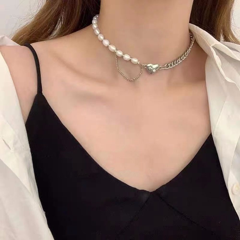 Needway  Exquisite Heart Clavicle Chain Luxury Baroque Necklace Korean Style Necklace Pearl Punk Elegant Angel Cool Simple Female Necklace