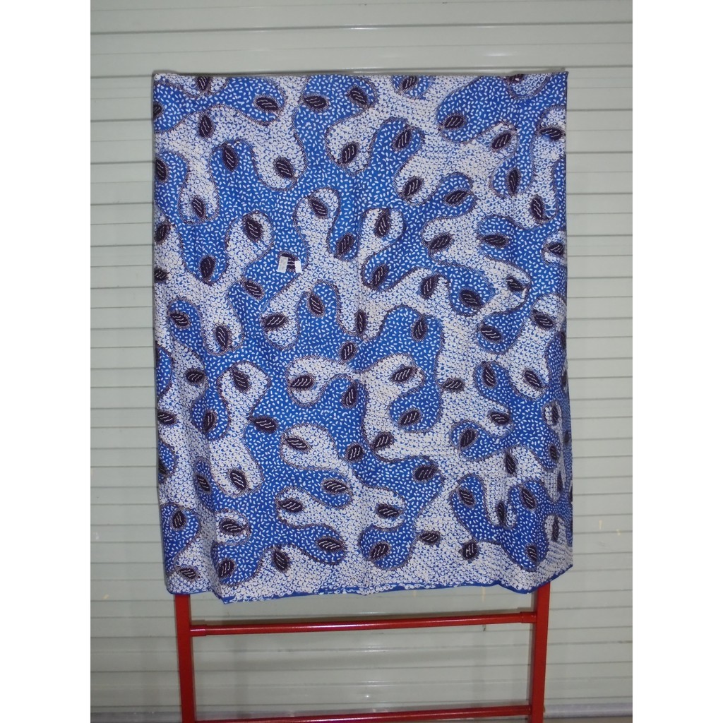 kain batik tulis madura biru bintik putih
