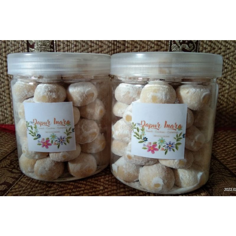 

kukis - cookies - kue kering putri salju - enak lumer dingin - kemasan toples 500ml