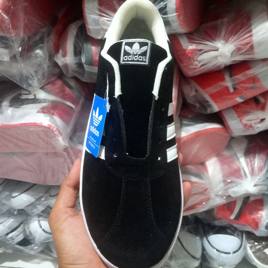 Sepatu Adidas.Sneakers Pria Adidas Gazelle Premium