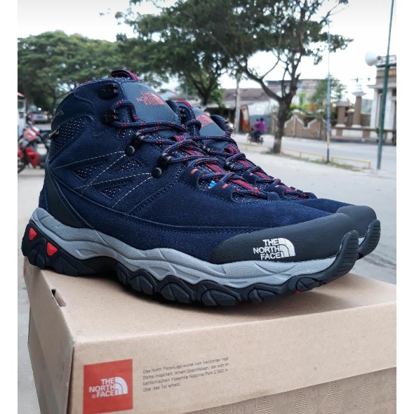Populer sepatu gunung The north face tracking outdoor Hiking - Hitam- 40