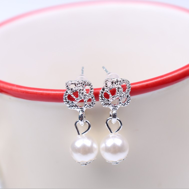 ✿AYN✿ Anting Tusuk Mutiara Bunga FA22 Fashion Wanita Korea Aksesori