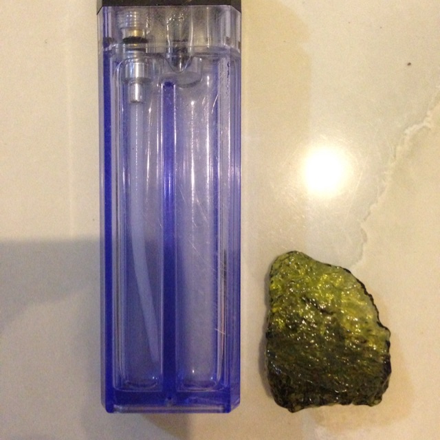 Moldavite (Batu Meteor Hijau)