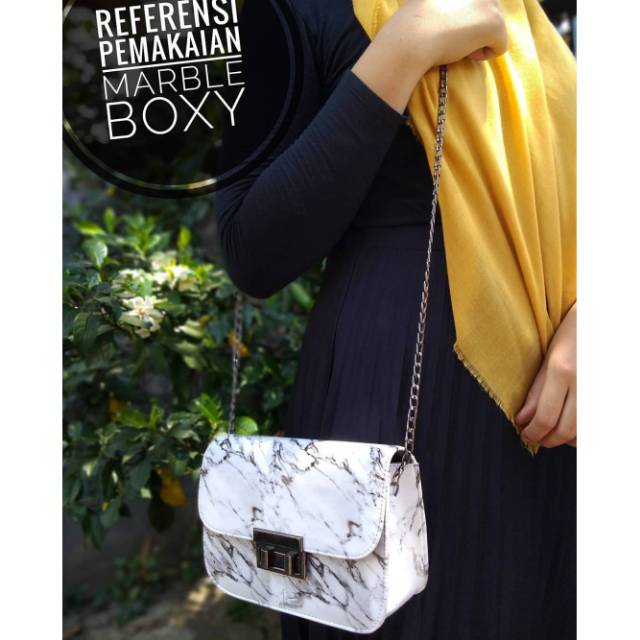 Tas Selempang Marble Boxy