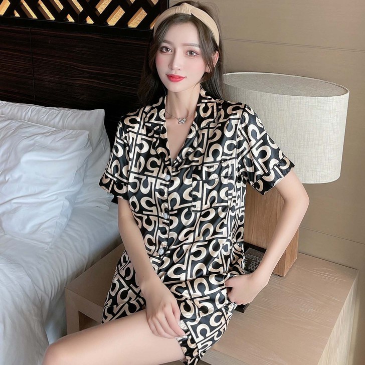 Lovera Baju Tidur Wanita Dewasa Model Kemeja Bahan Satin HP Lengan Pendek Celana Pendek Import High Quality Sleepwear-5 Hitam