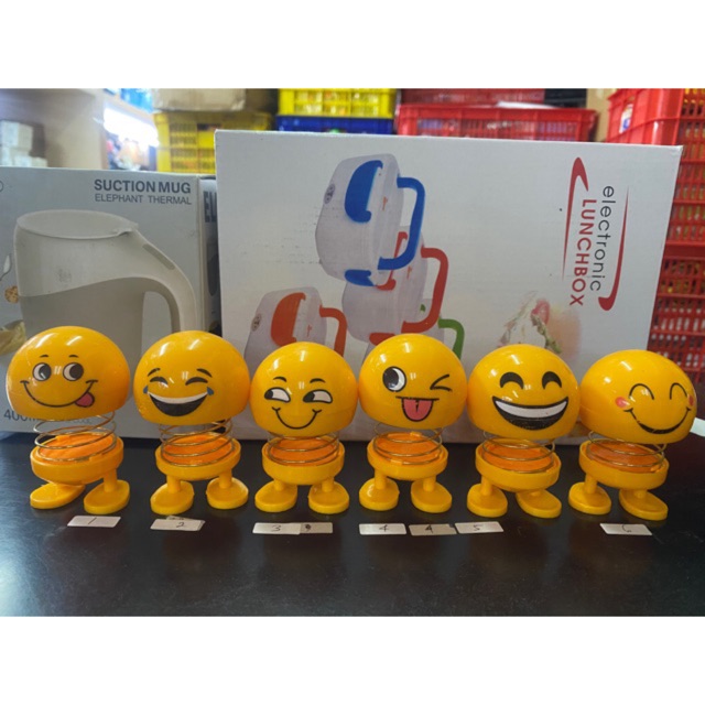 Pajangan dashboard smile-pajangan mobil smiling face spring doll