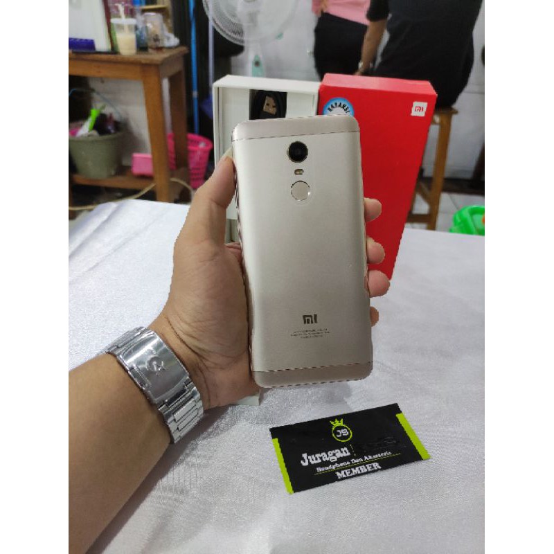 REDMI 5 PLUS RAM 3GB INTERNAL 32GB HP SECOND SEKEN BEKAS FULLSET