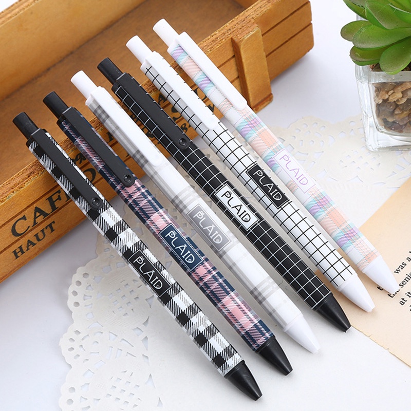 6pcs Pulpen Tinta Hitam 0.5mm Model Retro Motif Kotak-Kotak Untuk Pelajar