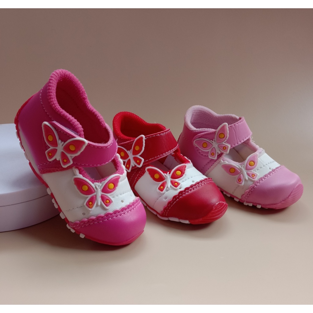 Sepatu bunyi cit cit anak perempuan usia 1-3 tahun /sepatu anak perempuan casual/sepatu bayi murah-kp kecil