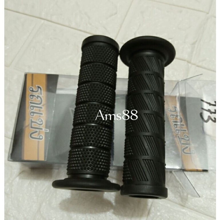 HANDGRIP KLASIK THAILAND NEW MODEL GRIP HANDFAT SARUNG GAS  KLASIK CAFERACER JAPSTYLE VESPA UNIVERSAL VARIASI MOTOR