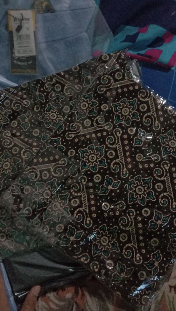 Promo , Baju Kemeja Batik Modern Hitam/abu/merah/coklat/ungu/biru