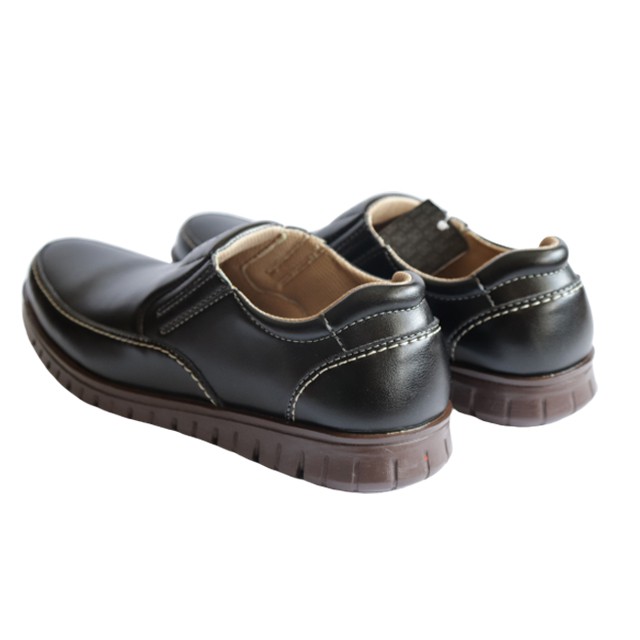 Sepatu Casual Pria slip on Grutty HR-136 Hitam