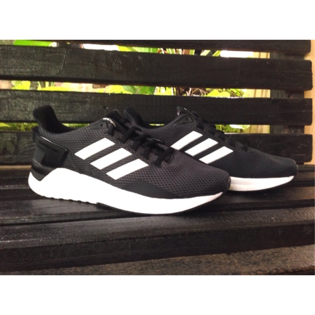 Adidas Questar Ride black white original BNWB