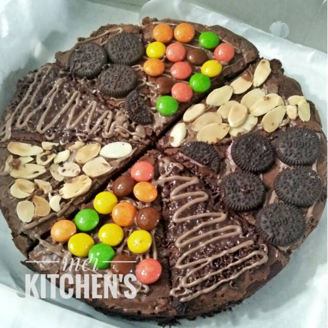 

Brownies Fudgy Chewy Pizza Premium