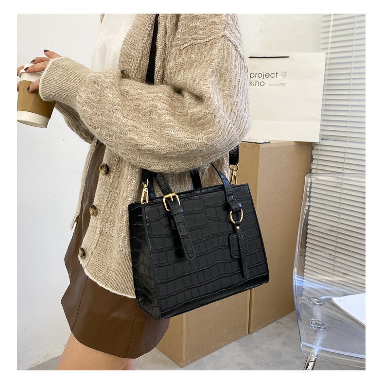 TAS SELEMPANG WANITA IMPORT KULIT CROCO PREMIUM ATHENS TA242B5 HITAM MURAH KOREA PESTA FASHION SLING