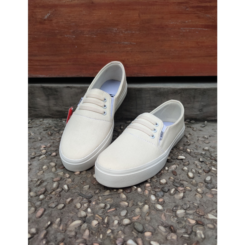 SEPATU SLIP ON PRIA DAN WANITA 010 CREAM/SEPATU KERJA/SEPATU SANTAI/SEPATU KASUAL/SEPATU PRIA DAN WANITA