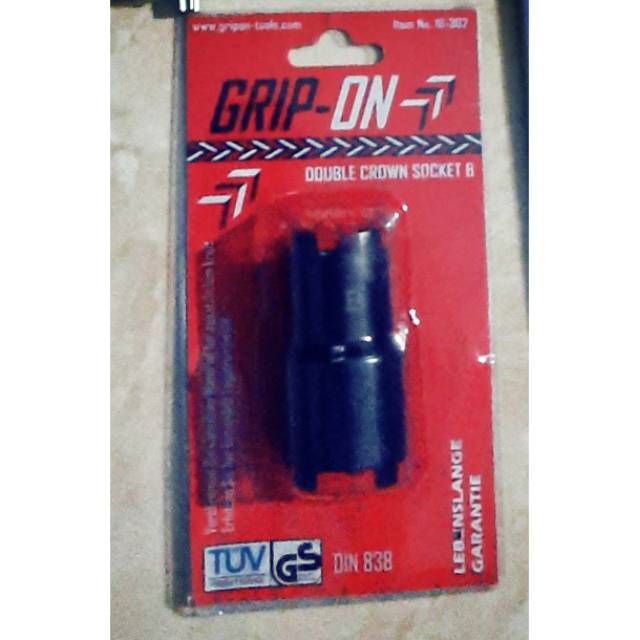 Kunci mahkota 2 mata grip on