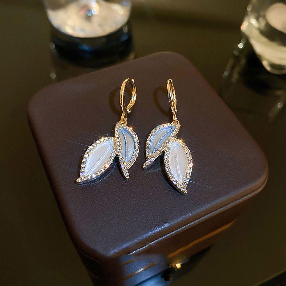 Mxbeauty Anting Wanita French Vintage Lucu Elegan Manis Berlian Imitasi Menjuntai Earrings