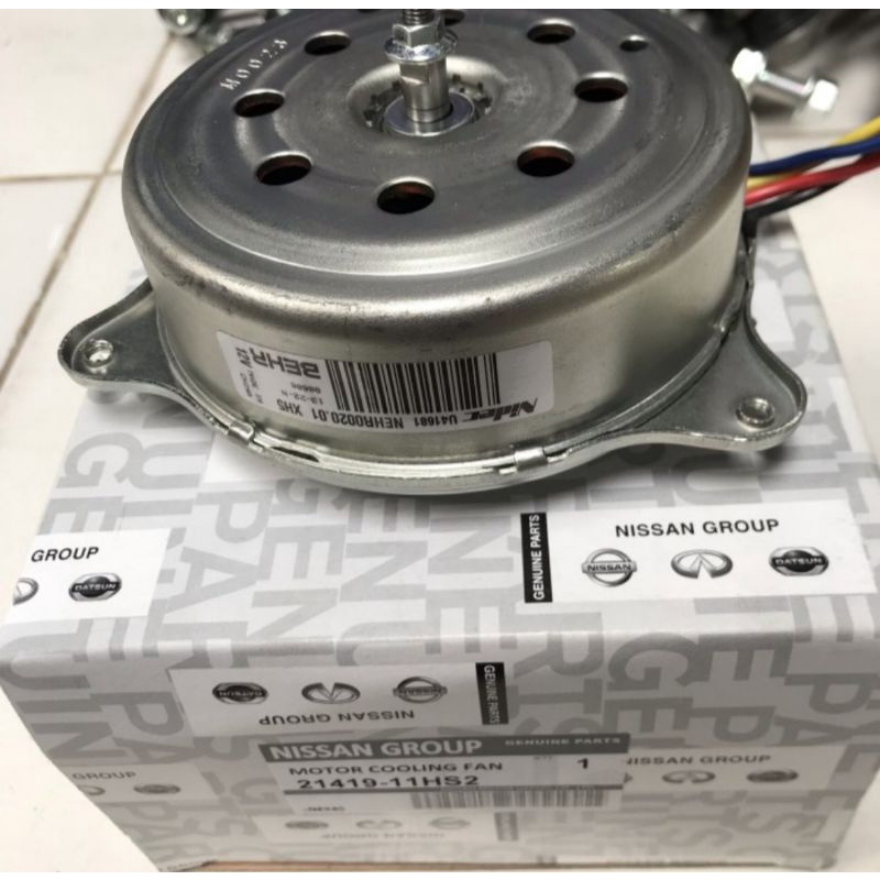 Original-lelangan produk motor fan Nissan march