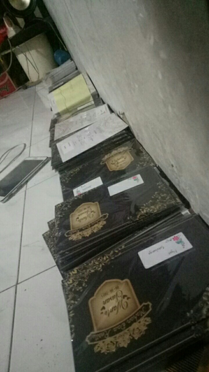 Plastik Undangan 1 Pack Isi 100. Plastik Berkualitas. Bahan Tebal Dan Tidak Mudah Sobek.