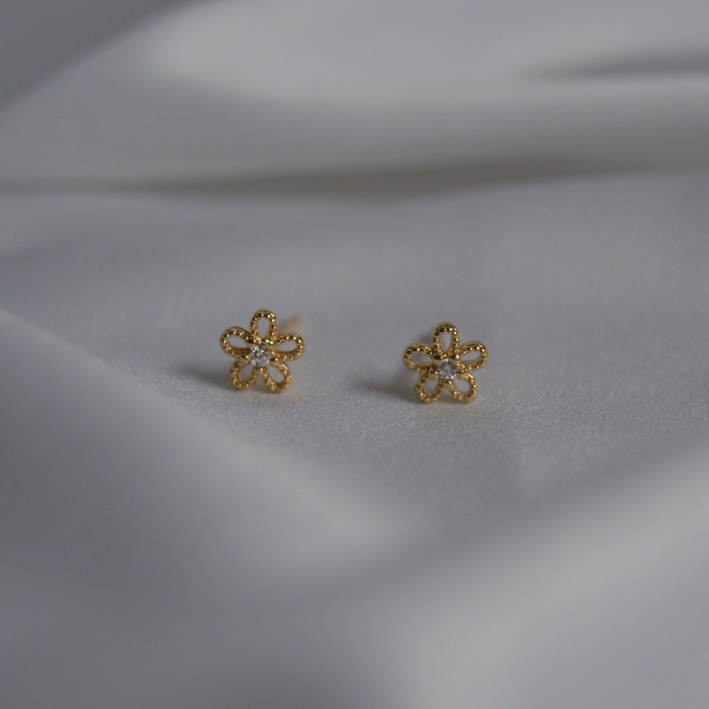 Mini Flower Stud Earrings / Anting Titanium / Anting Wanita / Anting Anti Karat