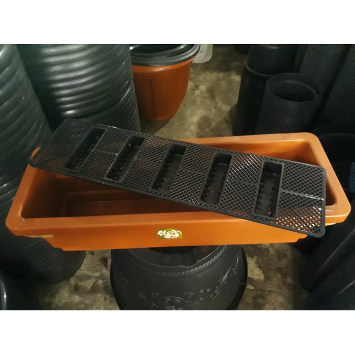 pot bunga panjang rectanguler(L) FP-11 lionstar(panjang 70cm) coklat
