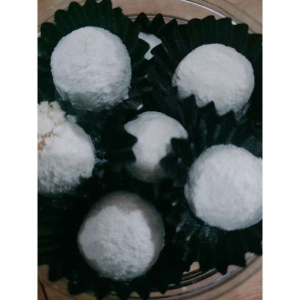 

Kue Putri Salju 250gram