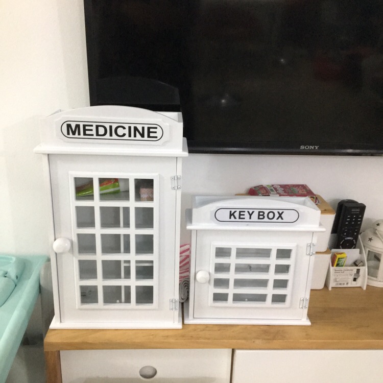 Kotak Obat + Keybox Ala Telephone London