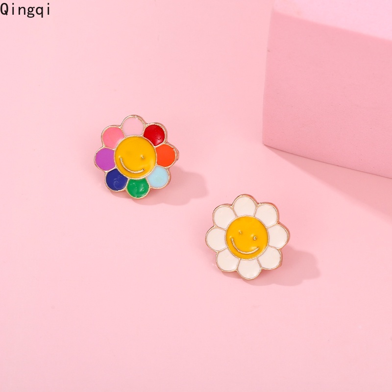 Bros Pin Enamel Bentuk Bunga Daisy Mini Warna Pelangi Untuk Anak