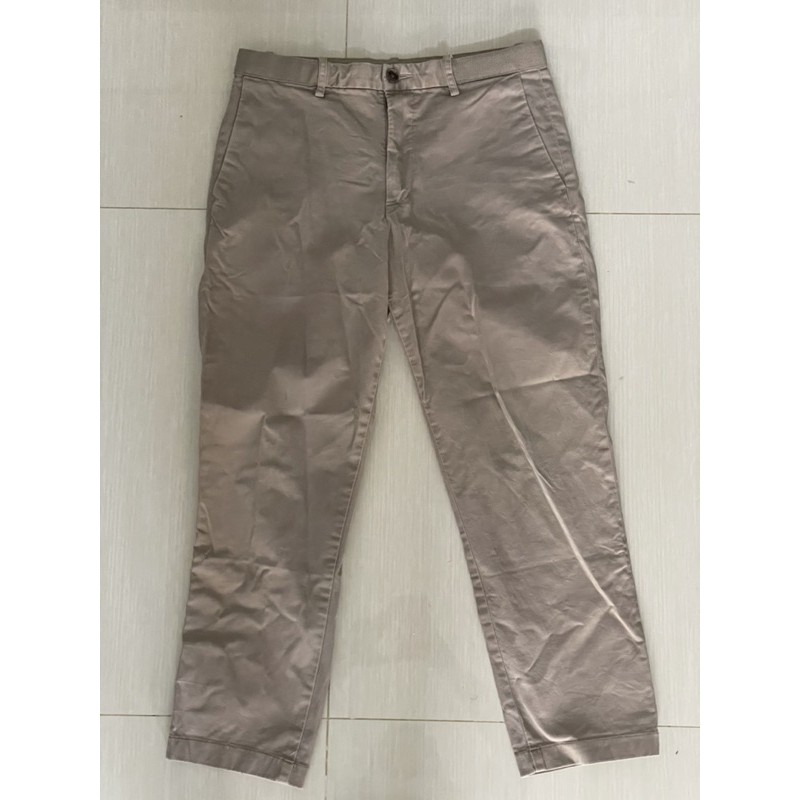 Celana chino UNIQLO cream preloved