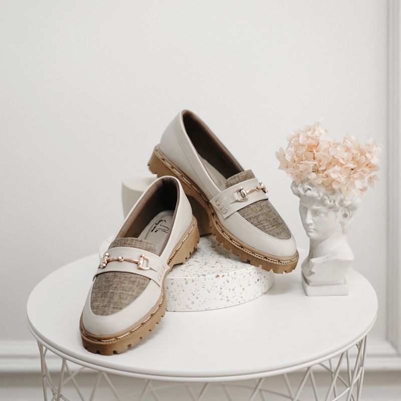 CHLOE DOCMART - Sepatu wanita / docmart wanita