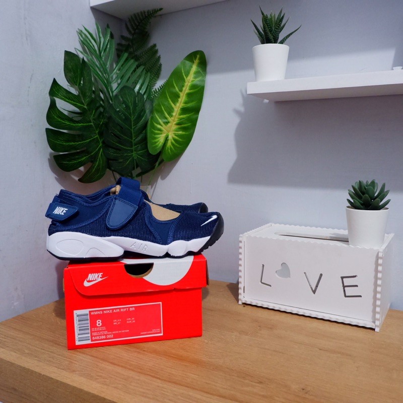 nike air rift navy blue