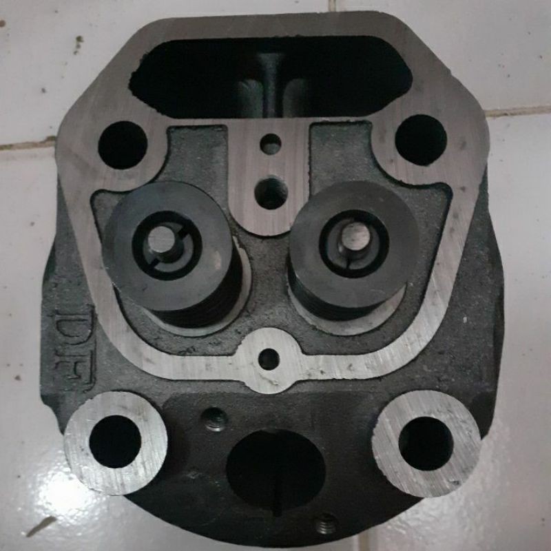 cylinder head assy/deksel komplit mesin diesel dong feng R 175A(coak)