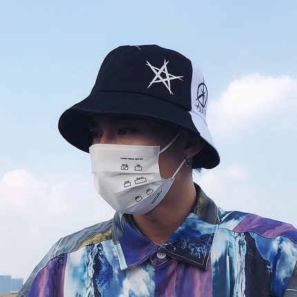 Topi bucket Motif graffiti Warna Hitam Dan Putih Gaya hip hop Korea Untuk unisex