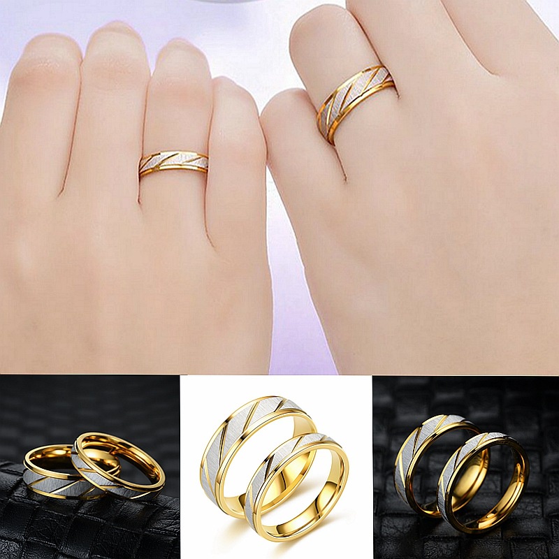 Cincin Bahan Titanium Steel Lapis Emas 18K Ukuran 4 / 6mm Untuk Pria Dan Wanita