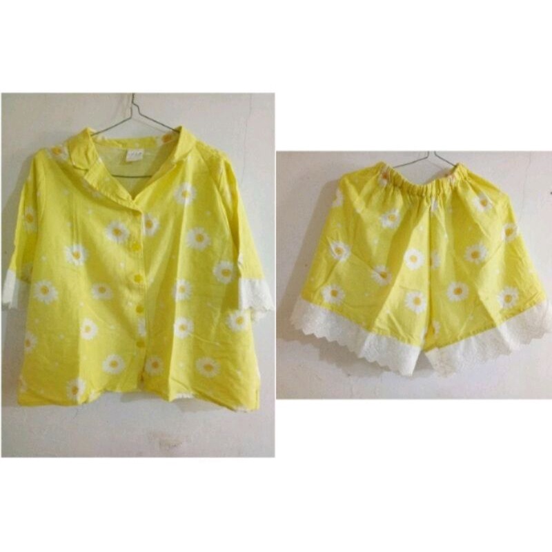 one set / 1 stel preloved merk isuka fashion