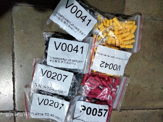 50pcs = 25pcs Male + 25pcs Female  Insulated Connector Crimp Bullet Terminal Untuk 22 ~ 16 Awg Wiring