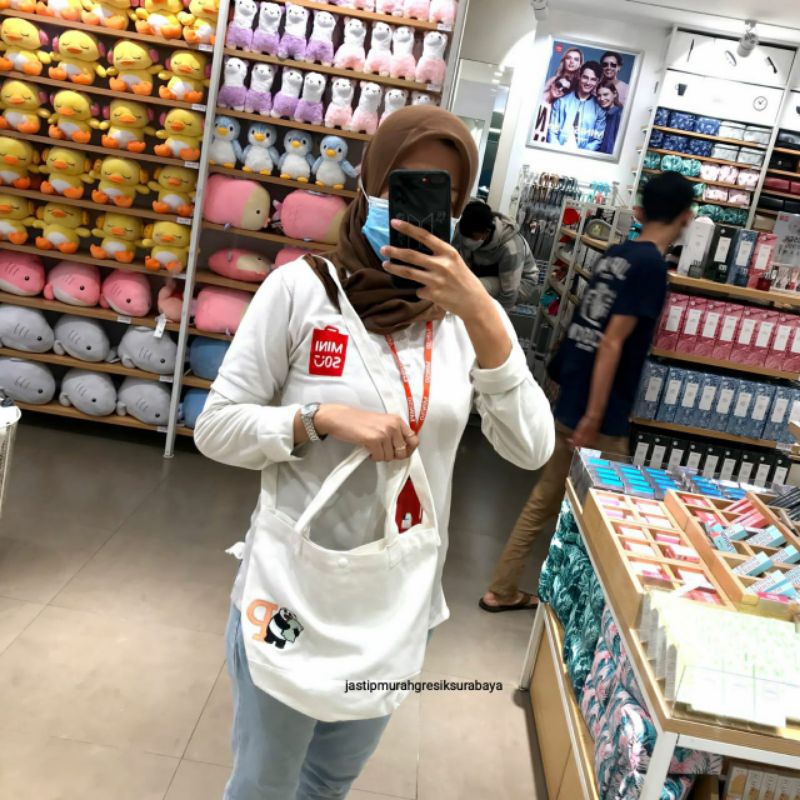 TAS SELEMPANG TAS MINISO TAS WE BARE BEARS MINISO CANVAS CROSSBODY BAG