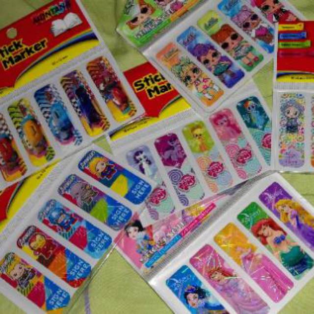 

Pembatas buku bahan plastik