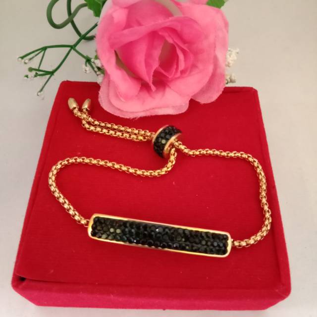 gelang titanium plat mata hitam