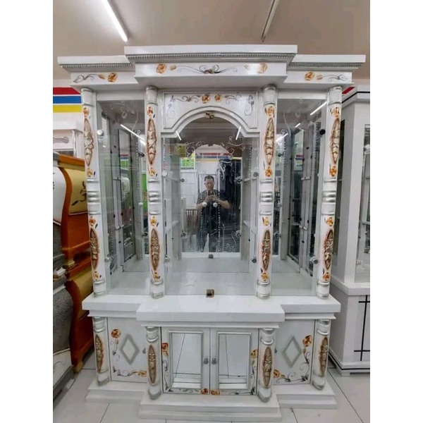 bufet pajangan cristal 4 pintu
