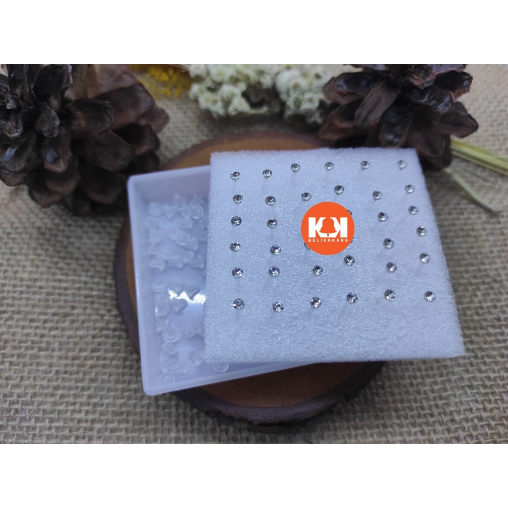 ANTING KRISTAL MATA IMPORT ISI 20 PASANG HITAM PUTIH WARNA WARNI / ANTING TUSUK PLASTIK / ANTING TUSUK KRISTAL / ANTING TUSUK BOX / GIWANG TUSUK PLASTIK / GIWANG TUSUK KRISTAL / GIWANG TUSUK BOX / ANTING BOX / GIWANG BOX