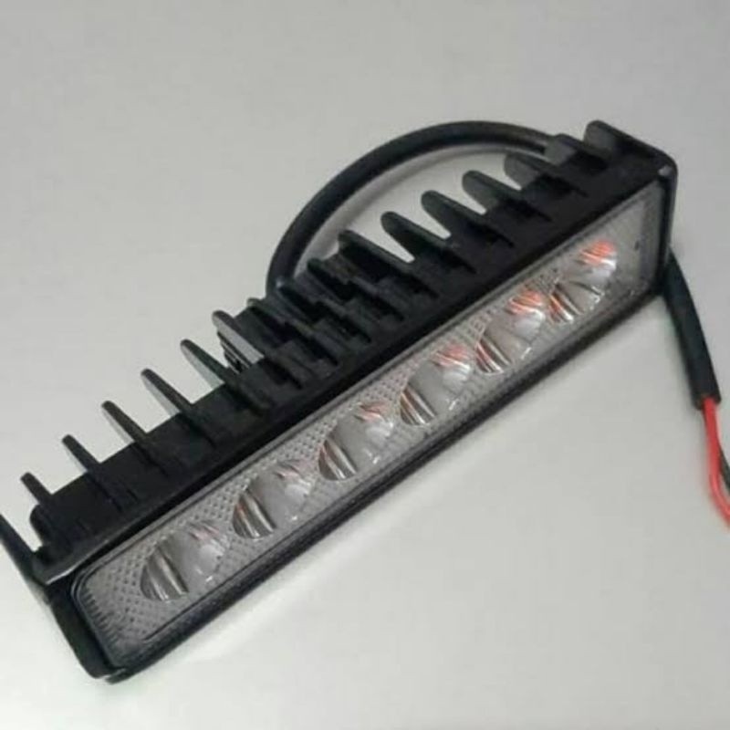 LAMPU LED SOROT 1X6 CASING BESI