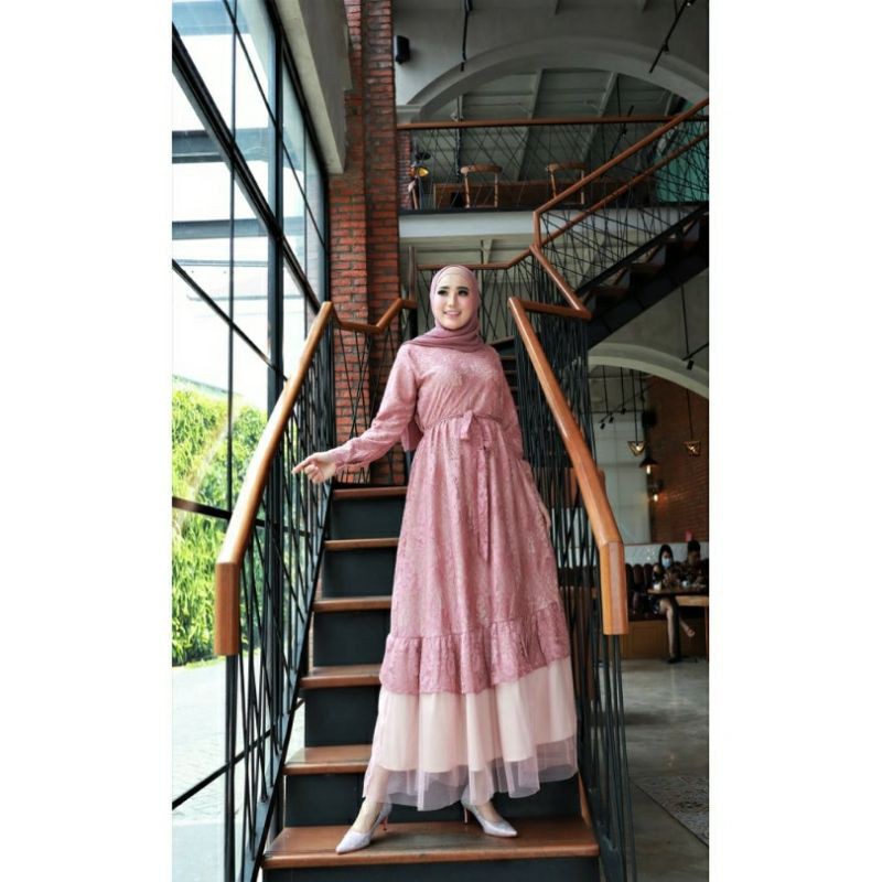 gamis pesta brukat corneli mix tile haura dress pesta brokat mewah busui friendly outfit lebaran