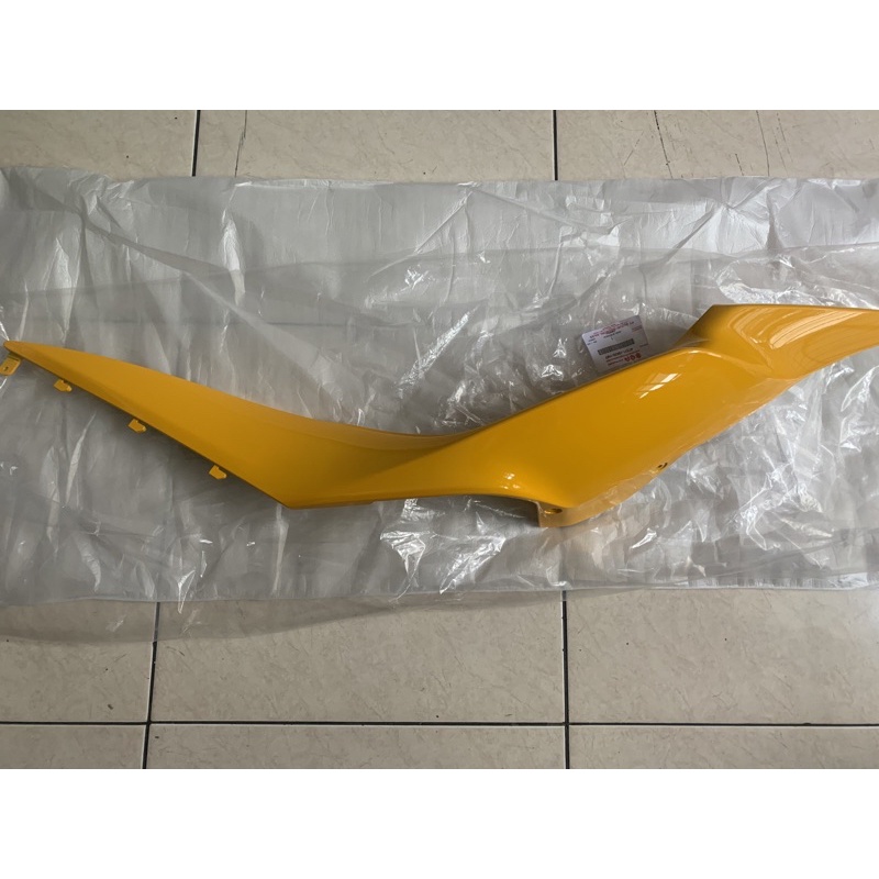 Body Belakang Kiri Suzuki GSX R dan S 150 Kuning
