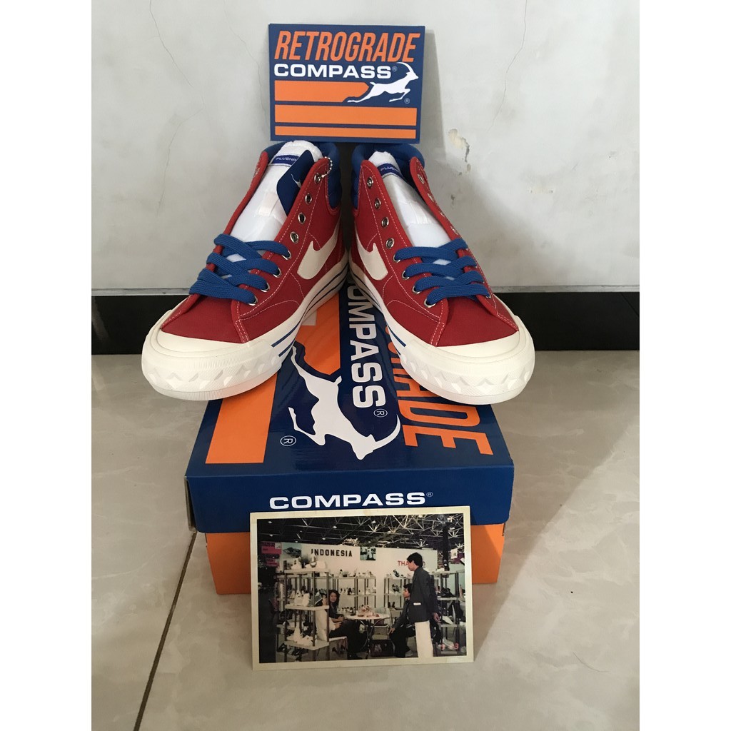 Sepatu Compass Retrograde High Retailer BNIB (Red/Blue)