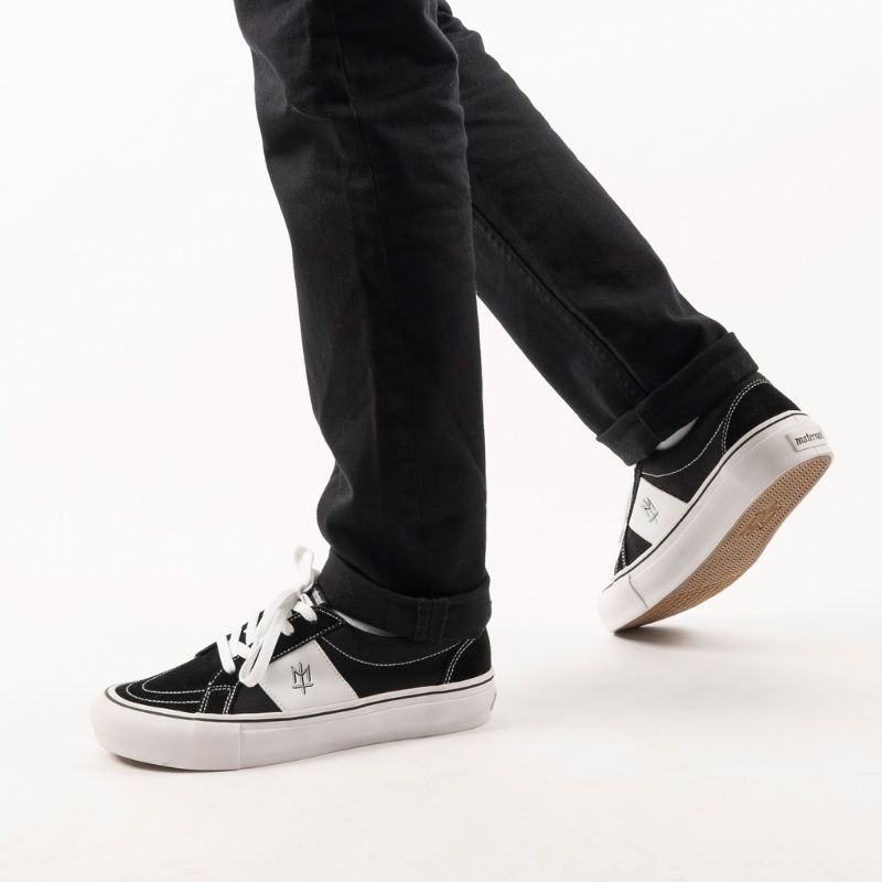 sepatu shoes MATERNAL inverni bw